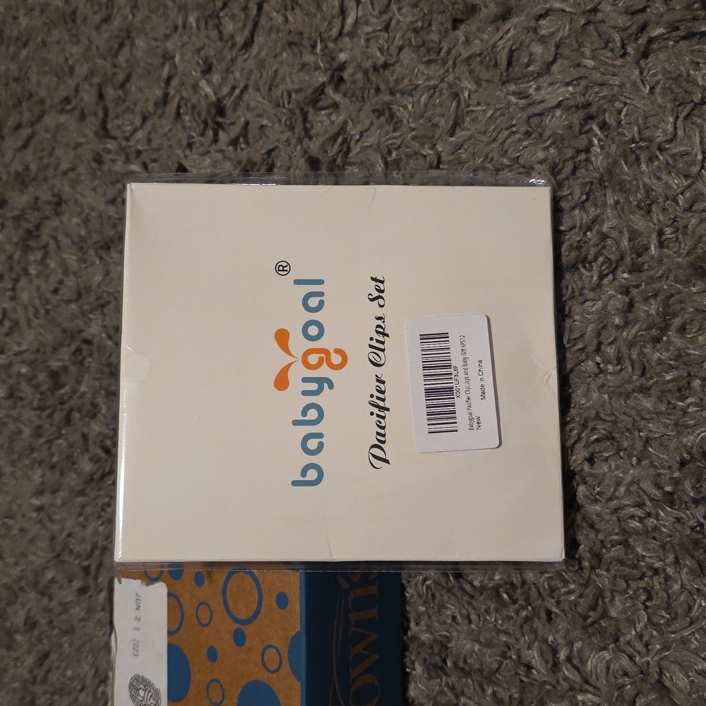 Blue Pacifier Set and Set Of Clips - Picture 3 of 3